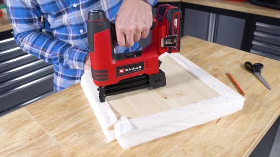 cloueuse sans fil TE-CN 18 Li-Solo Einhell cloueuse sans fil TE-CN 18 Li-Solo Einhell